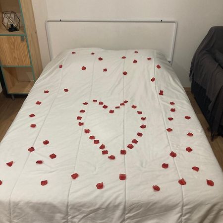 Les Obiones, Vue Laterale Mer, Fort Mahon Plage, Magnifique Studio Cabine 4P, Avec Balcon , Parking Prive Gratuit, Wifi, Classe 2 Etoiles, Exposition Plein Sud En Baie De Somme Luaran gambar