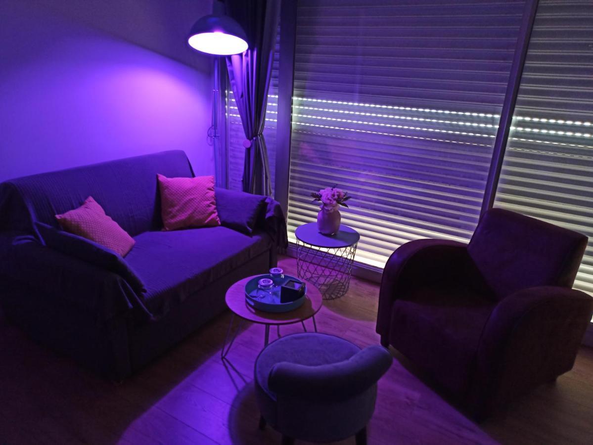 Les Obiones, Vue Laterale Mer, Fort Mahon Plage, Magnifique Studio Cabine 4P, Avec Balcon , Parking Prive Gratuit, Wifi, Classe 2 Etoiles, Exposition Plein Sud En Baie De Somme Luaran gambar